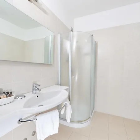 Vacanze 2000 - Adults Only Апарт-отель