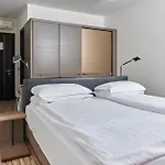 Vacanze 2000 - Adults Only